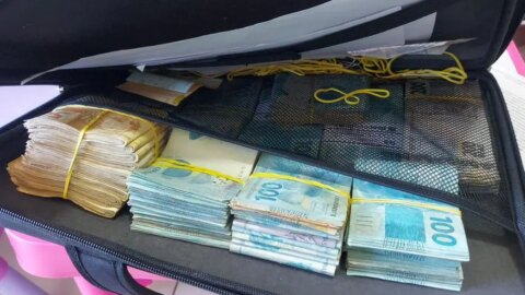 Mais de R$ 250 mil são apreendidos em casas de alvos de operação da PF contra desvios de recursos públicos, em Patos