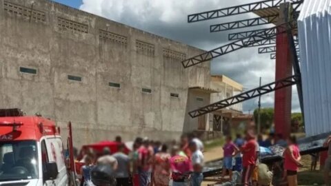 Teto de posto de combustíveis desaba e deixa três feridos em Diamante
