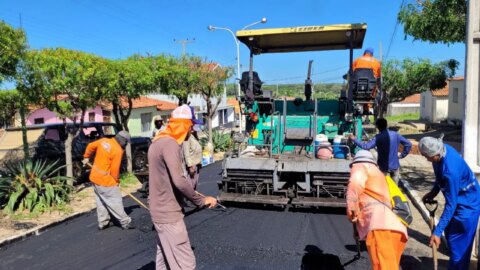 Ruas da cidade de Catingueira começam a ser asfaltadas