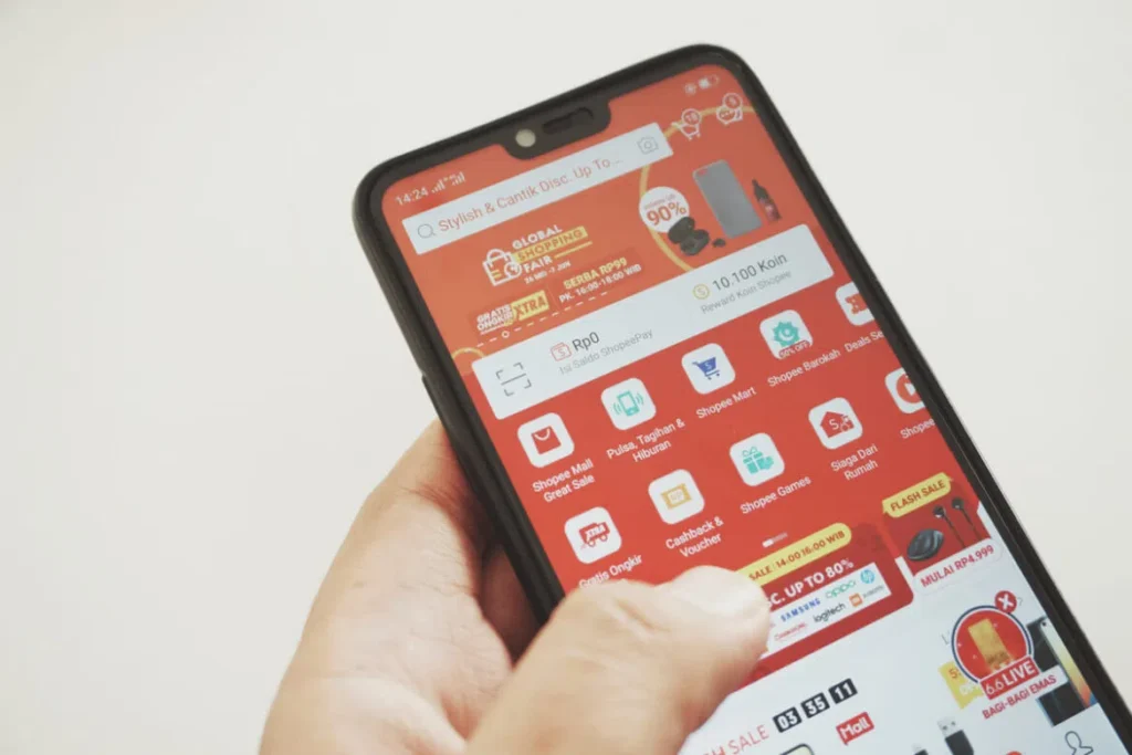 Em Patos, mulher não recebe produto comprado pela internet e ainda sofre crime de falsificação de documento