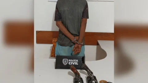 DHE prende homem e recupera duas armas e outros produtos furtados em casa, em Patos