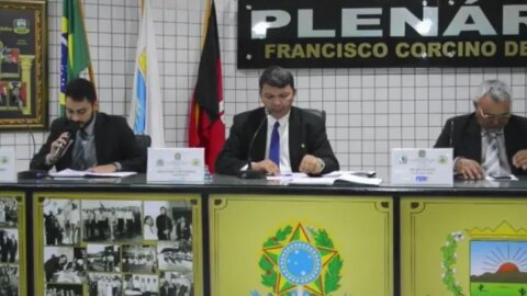 Câmara Municipal de Santa Terezinha discute problemáticas locais em Sessão Ordinária