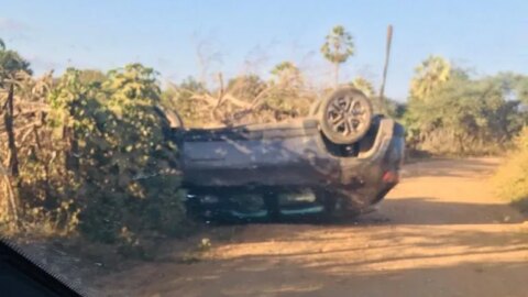 Prefeito de Itaporanga capota carro durante volta de vaquejada