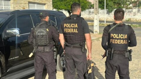 PF deflagra operação contra tráfico de drogas, organização criminosa e lavagem de dinheiro em Patos e Itaporanga. 3 homens são presos
