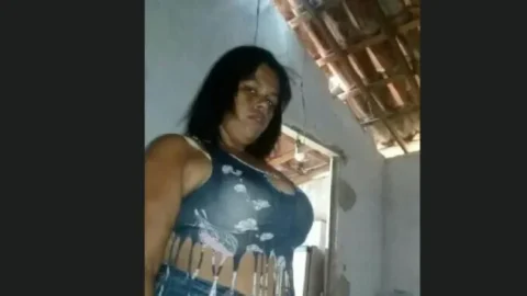 Grávida tem 80% do corpo queimado durante acidente ao tentar cozinhar usando álcool, em Patos
