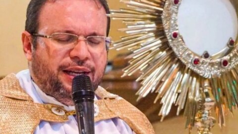 Fenômeno de evangelização digital: Padre Fabrício ultrapassa a marca de 250 mil seguidores nas redes sociais