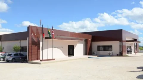 Júri absolve acusado de tentar matar ex-esposa com faca em Nova Olinda