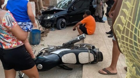 Carro invade casa e atinge jovem, no Vale do Piancó