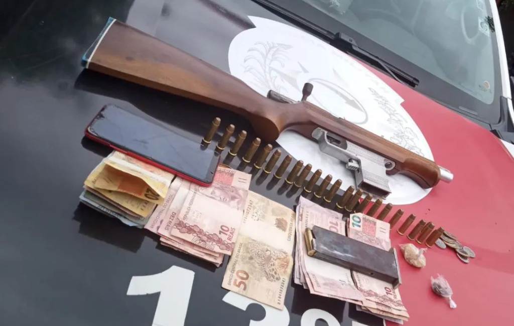 Polícia prende homem por tráfico de drogas e porte ilegal de arma em Itaporanga