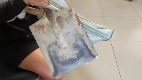 Pai é preso suspeito de quebrar pá nas pernas do filho na Paraíba