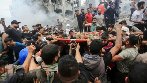 “Terroristas mataram bebês na frente dos pais”: ex-militar conta à CNN cenas de horror ao combater Hamas