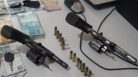 Polícia Militar apreende armas e munições após perseguição, em Itaporanga