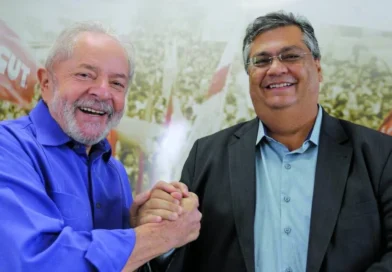 Lula decide indicar Flávio Dino para vaga no Supremo Tribunal Federal