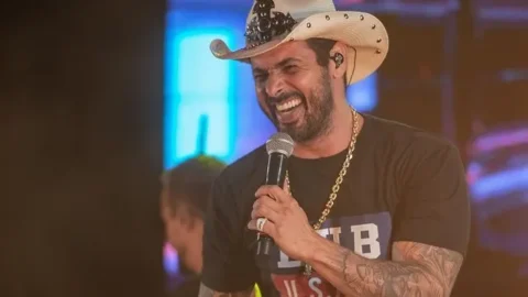 Cantor sertanejo João Carreiro morre aos 41 anos por complicação de cirurgia