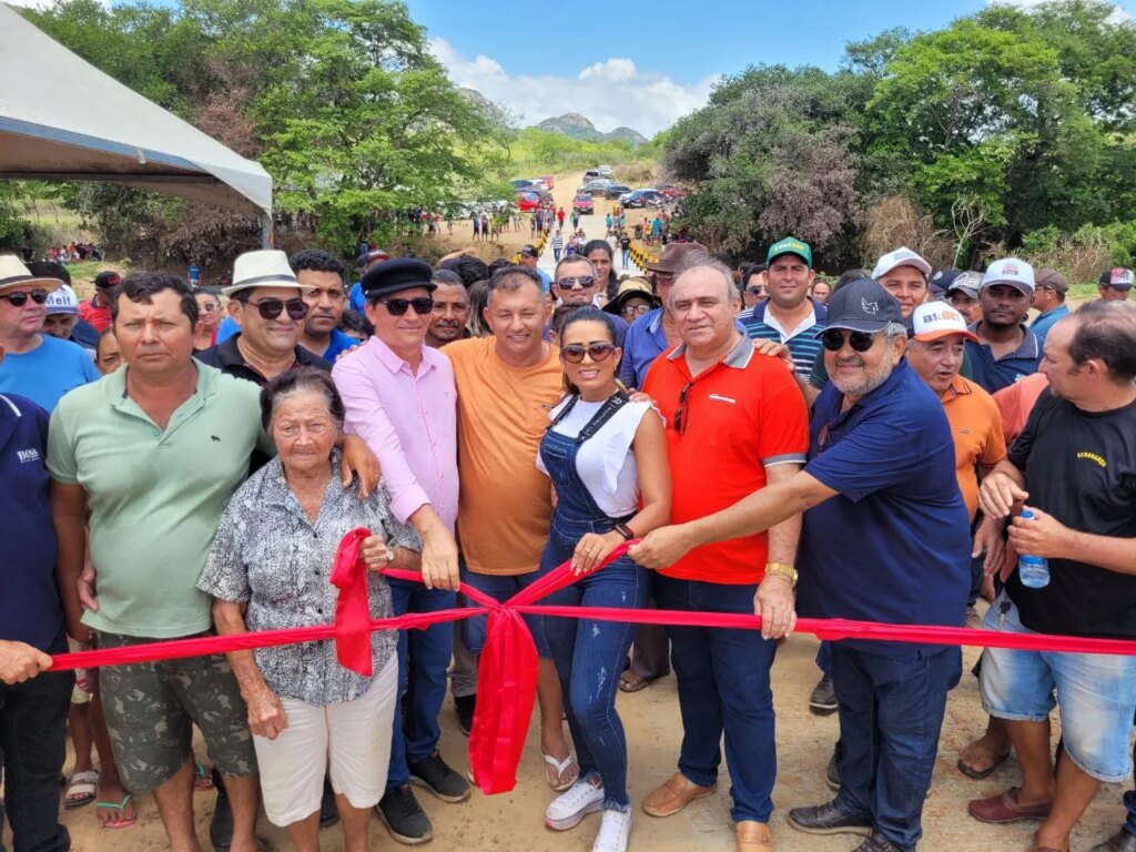 Prefeitura de Catingueira inaugura passagem molhada e beneficia moradores que ficam isolados no período de inverno