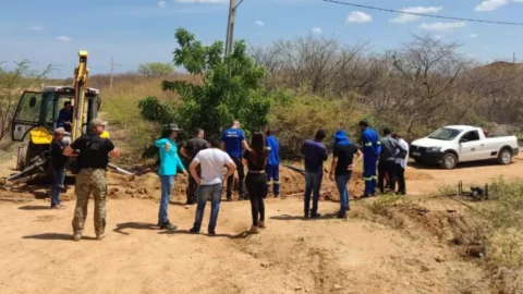 Haras é flagrado pela Polícia furtando água de presídios e bairros, em Patos