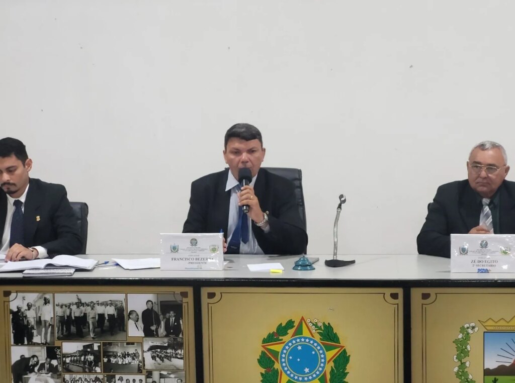 Câmara de Vereadores de Santa Terezinha debate projetos e obras em mais uma sessão ordinária, nesta quinta-feira (15)