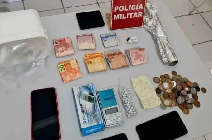 Dupla é presa após publicar foto com drogas na internet, no Vale do Piancó