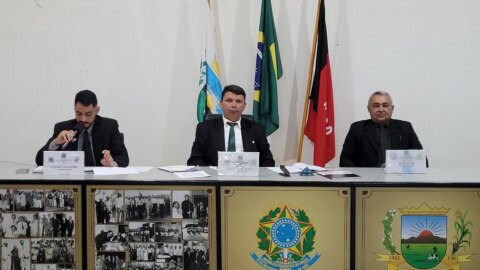 Vereadores de Santa Terezinha criticam constantes faltas do médico: ‘vamos investigar esses atestados’