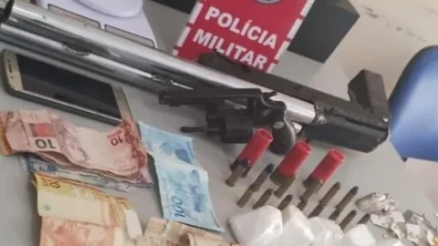Polícia prende suspeito e apreende armas e drogas, no Vale do Piancó