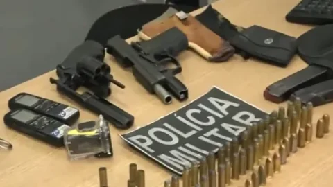 Justiça concede liberdade a padre preso com armas e munições, na PB