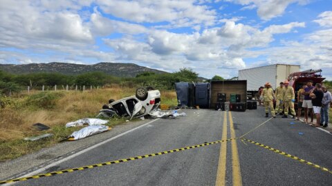 URGENTE: Grave acidente envolvendo carro a serviço da Prefeitura de Emas deixa 3 mortos, na BR-361, próximo a Santa Terezinha