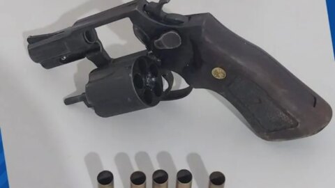 Polícia Militar apreende arma de fogo em Patos