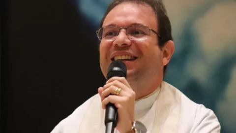 Padre Fabrício é transferido e assumirá função de vigário (auxiliar) na paróquia de Santana dos Garrotes