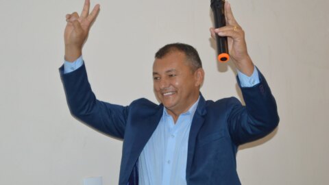 Suélio Félix toma posse como prefeito reeleito de Catingueira