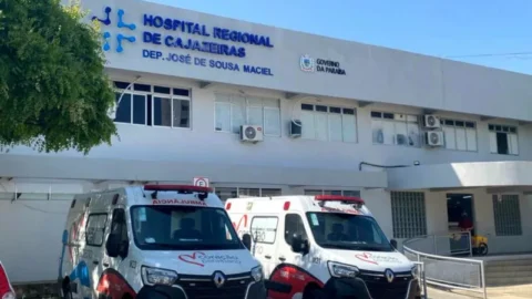 Bebê recém-nascido é deixado em porta de residência e levado para hospital, no Sertão
