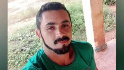 Mulher é presa acusada de matar companheiro a facadas no Sertão da Paraíba