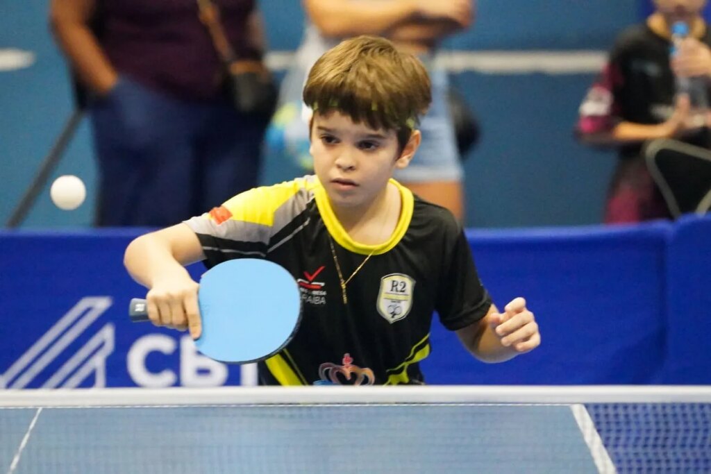 Patoense de 9 anos, Ranieri Filho, é convocado para a Seleção Brasileira Sub-9 de tênis de mesa