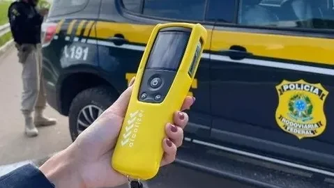 PRF na Paraíba flagra condutor embriagado em Patos durante fiscalização na BR-361