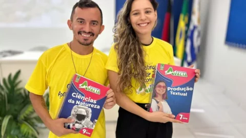Prefeitura de Catingueira realiza entrega de livros didáticos para escolas municipais para apoiar a recomposição das aprendizagens dos estudantes