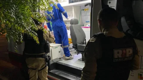 Homem é socorrido após ser esfaqueado em Patos
