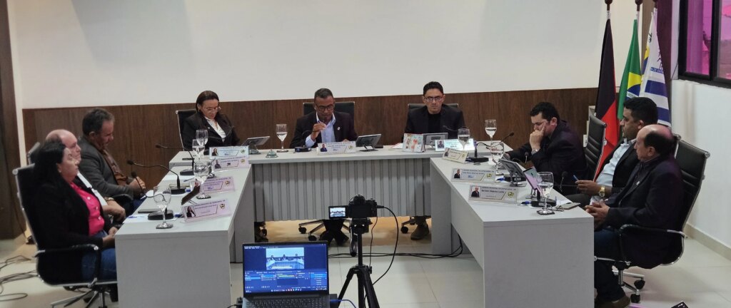 Câmara de Catingueira aprova projetos e debate melhorias para o município durante a 8º Sessão Ordinária de 2026