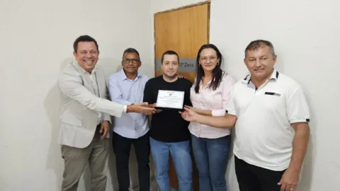 Câmara de Catingueira entrega Título de Cidadão a Dr. Marcondes de Freitas durante despedida oficial