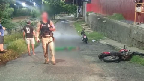 Jovem fica ferido após ser atingido por carro em Patos; motorista fugiu sem prestar socorro