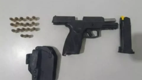 Polícia Militar apreende arma de fogo e conduz dois menores à delegacia em Patos