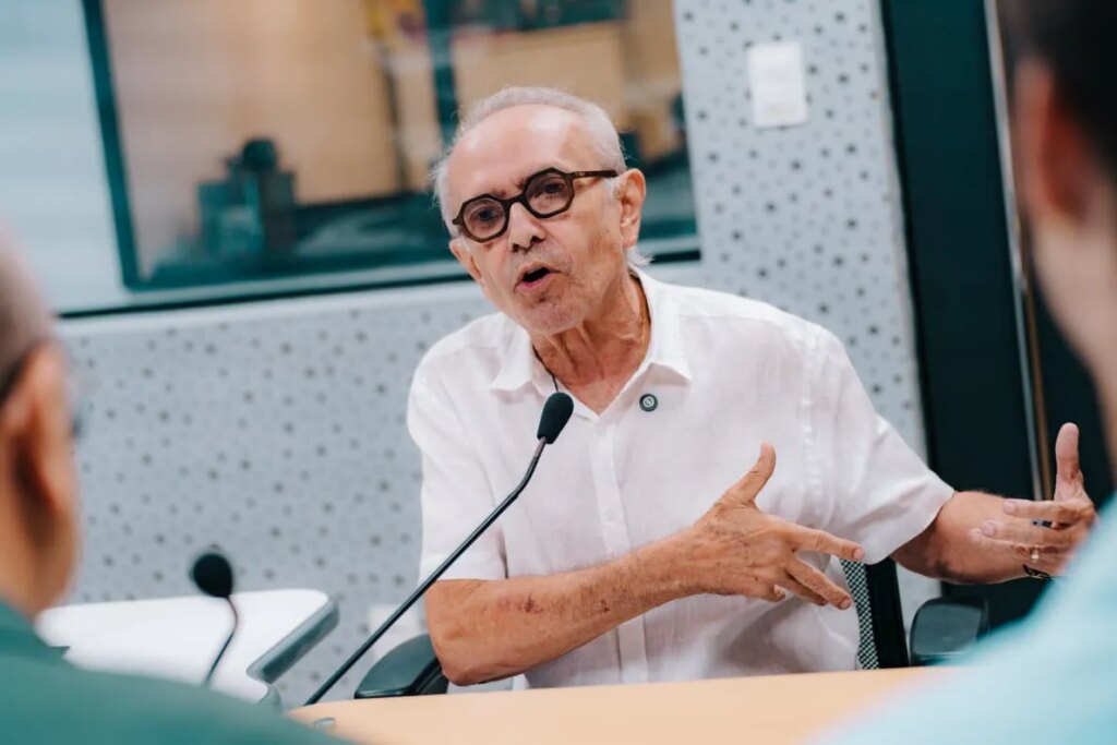 Cícero se solidariza com professores que aguardam nomeação no Estado e garante chamamento de todos os aprovados no concurso