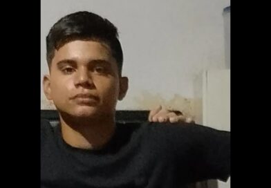 Adolescente morre após motocicleta atingir cavalo na PB-337, no Sertão da Paraíba