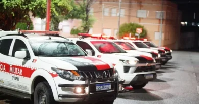 PM recupera peça de motocicleta furtada horas após crime e conduz autor e receptador à delegacia em Patos PM recupera peça de motocicleta furtada horas após crime e conduz autor e receptador à delegacia em Patos