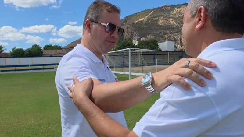 Revista IstoÉ destaca Catingueira e repercussão nacional é comemorada pelo prefeito Suélio Félix