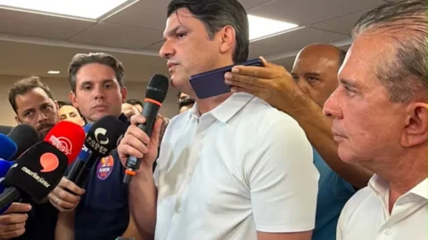Prefeito de João Pessoa oficializa apoio a Nabor para o Senado