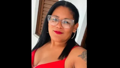Filho mata a própria mãe a golpes de enxada após discussão por causa de celular, na Paraíba